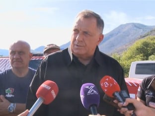 Dodik obišao požarišta: Čestitke svim službama