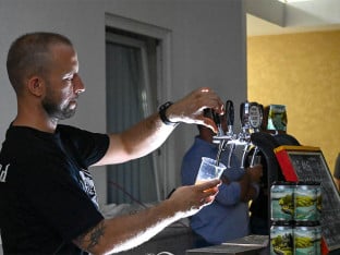 Na festivalu zanatskog piva U Mrkonjić Gradu predstavile se tri pivare FOTO