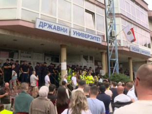 Desetoro uhapšenih zbog napada na policiju u Novom Pazaru