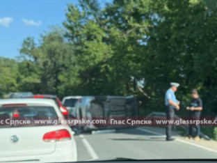 Oglasila se policija o nesreći u Zelenom Viru, vozač prebačen u UKC