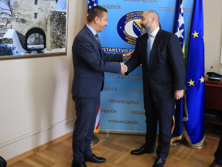Goganović sa Bejkerom: SAD podržavaju dijalog