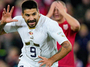 Mitrović ponovo u crno-bijelom dresu!