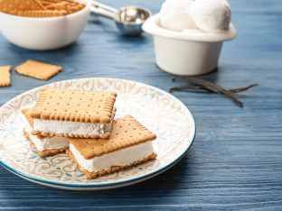 RECEPT DANA: Sendvič sladoled