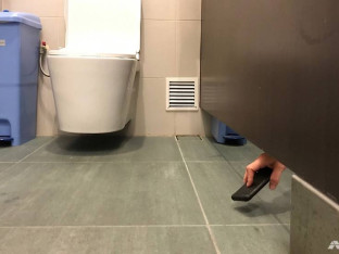 Radnica uhvatila muškarca kako snima žene u toaletu tržnog centra u Banjaluci