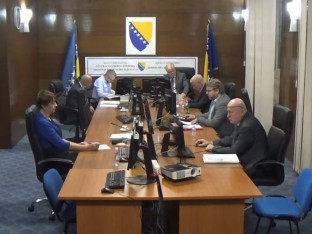 Mediji iz Sarajeva objavili vijest o oduzimanju mandata, a glasanje bilo u toku