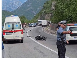 Motociklista sletio u korito Neretve, u toku izvlačenje