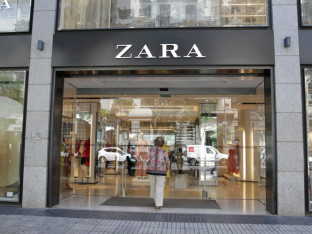 Zara na udaru: Zbog premršavih modela uklonili reklame