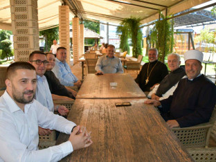 Sastanak gradskih vlasti sa vjerskim predstavnicima u Gradišci
