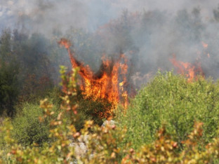 Vatrogasac povrijeđen u eksploziji dok je gasio požar