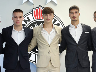 Mladi fudbaleri Roganović, Simić i Janković potpisali nove ugovore sa Partizanom