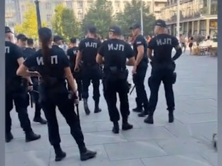 Huligani iz Poljske polomili nekoliko izloga u centru Beograda