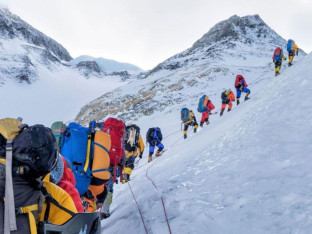 Poskupjelo penjanje na Mont Everest, ali Nepal ima novu ponudu