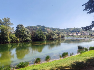 Узети узорци воде из ријеке Уне
