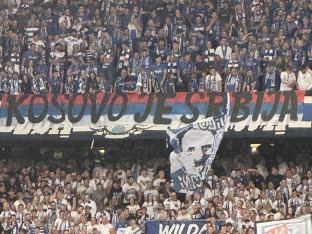 UEFA kaznila Leh zbog transparenta "Kosovo je Srbija"