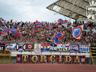Torcida na putu kroz Crnu Goru napravila pometnju