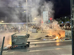 Treći dan protesta: Tenzije i sukobi u više gradova Srbije (VIDEO)