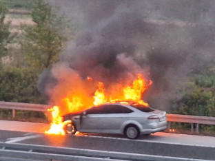 Gori auto na auto-putu Doboj-Prnjavor!