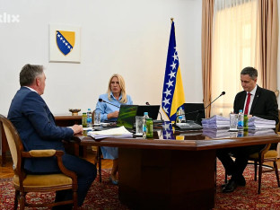 Predsjedništvo BiH usvojilo budžet, Željka Cvijanović preglasana