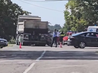 Detalji nesreće: Supružnici stradali u stravičnom sudaru s kamionom