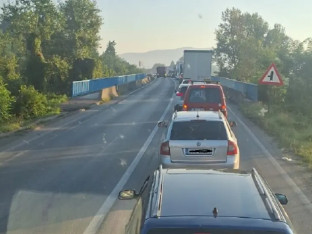 Normalizovan saobraćaj na putu Stanari - Doboj