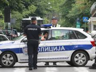 Udario djevojčicu (15), pa pobjegao sa mjesta nesreće