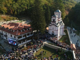 Чуда и исцјељења: Вјерници данас славе Свете Зосима и Јакова туманске