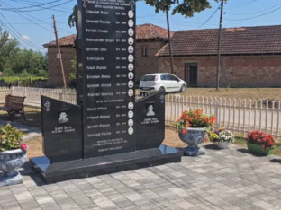 Skinuta srpska zastava sa spomen-obilježja u Goraždevcu