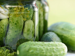 Tradicionalni recept za domaće kisele krastavce