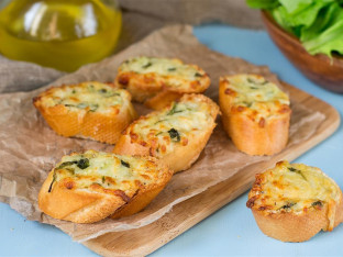 Recept dana: Baget sa bijelim lukom