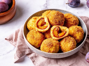 Recept dana: Knedle sa šljivama