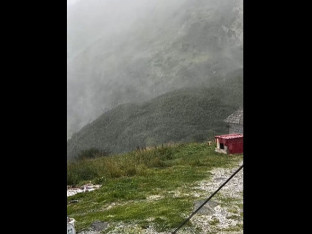 Na planini u Rumuniji pao snijeg