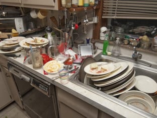 Предмети који ваш кухињски пулт чине неуреднијим