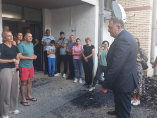 Dodik stigao u Vlasenicu: Tu smo da pomognemo!