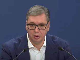 Vučić: Moja ruka ostaje ispružena za dijalog i TV debatu