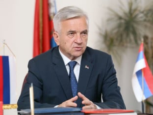 Čubrilović odlazi iz Vlade, DEMOS bez ministara