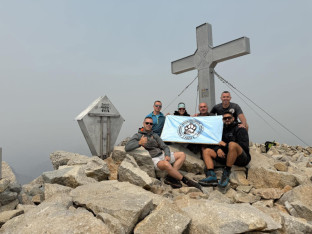 Фочански планинари на врху Пиринеја
