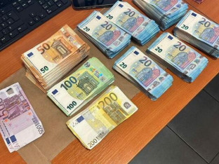 Hapšenje na graničnom prelazu: U vozilu pronađeno 40.000 evra