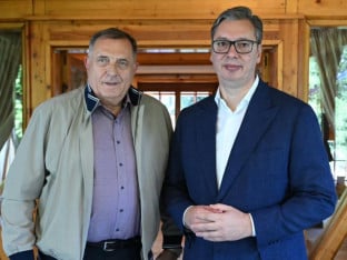 Šta je Vučić poručio nakon sastanka sa Dodikom