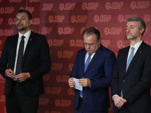 "Trojki“ sporno imenovanje Vlade Srpske, idu pred Ustavni sud