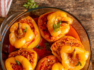 Recept dana: Punjene paprike sa ćuretinom