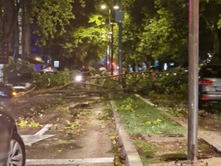 Олујно невријеме направило велику штету у Мостару
