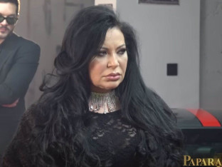 Stoja se po gradu vozi na trotinetu (FOTO)