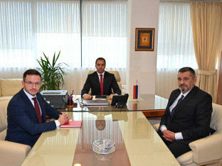 Selak imenovao Kneževića za savjetnika