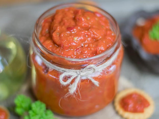 Napravite brzi ajvar bez višesatnog kuvanja