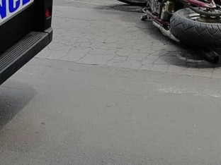 U teškoj saobraćajnoj nesreći poginuo motociklista