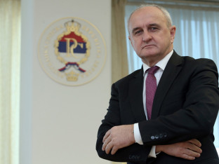 Ђокић: Апсолутно јединство под српском тробојком