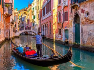 Turisti protjerani iz Venecije iz bizarnog razloga