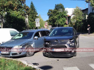 Ponovo udes na raskrsnici u banjalučkom naselju (FOTO)