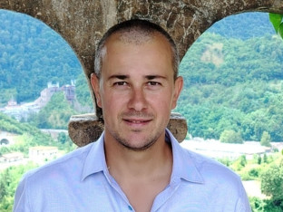 Stefan Višekruna: Orfejski pjevam u vrtoglavim ponorima ovog svijeta