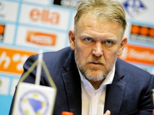 Crna Gora smijenila Prosinečkog, vodiće ih domaći stručnjak